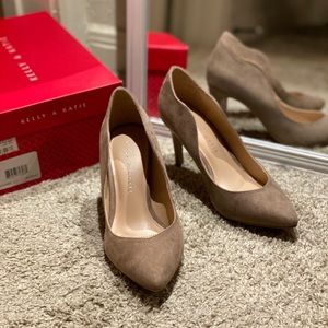 🚫 SOLD — New in Box Kelly & Katie “Davonna” heel